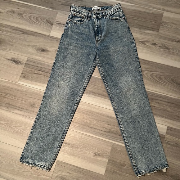 A&F 90s Ultra High Rise Acid Wash Straight Jeans. NWOT! - Picture 3 of 5